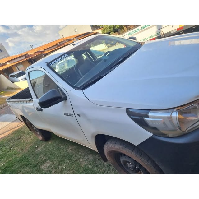TOYOTA HILUX - Imagem 4