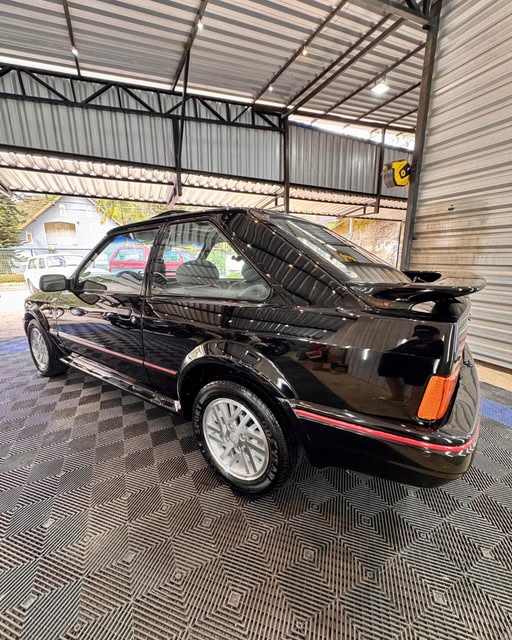 FORD ESCORT XR3 - Imagem 5