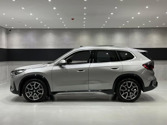 BMW X1 SDRIVE20I X-LINE - Imagem 9