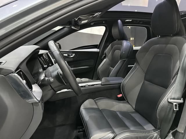 VOLVO XC60 R-DESING - Imagem 5