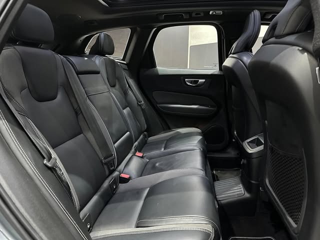 VOLVO XC60 R-DESING - Imagem 8