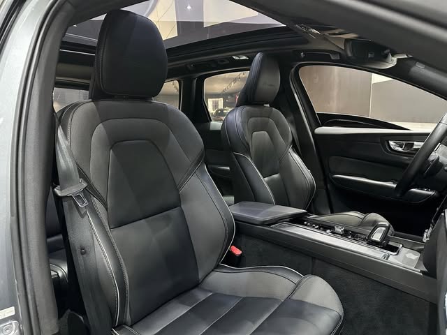 VOLVO XC60 R-DESING - Imagem 9