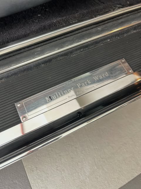 ROLLS-ROYCE CORNICHE II - Imagem 18