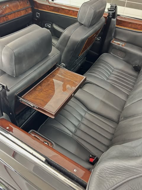 ROLLS-ROYCE CORNICHE II - Imagem 9