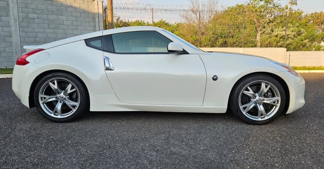 NISSAN 370Z SPORT PACKAGE - Imagem 5