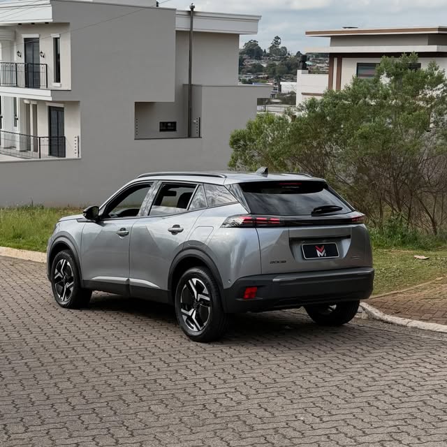 PEUGEOT 2008 ALLURE - Imagem 9