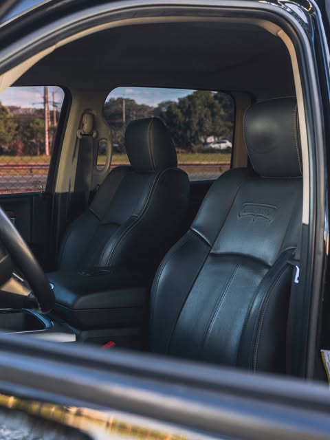 RAM 1500 LARAMIE 5.7 V8 - Imagem 12