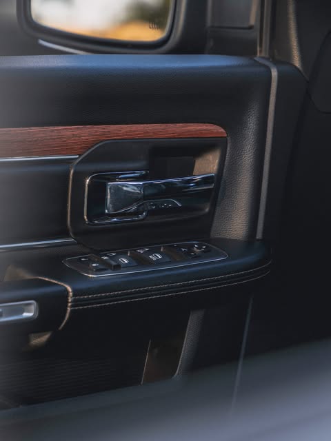 RAM 1500 LARAMIE 5.7 V8 - Imagem 16