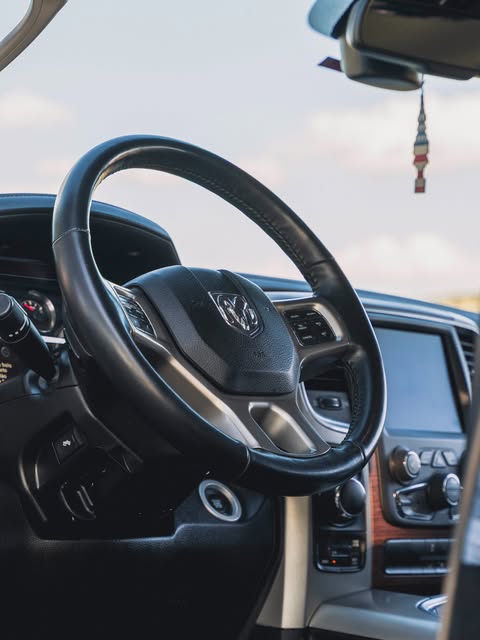 RAM 1500 LARAMIE 5.7 V8 - Imagem 17