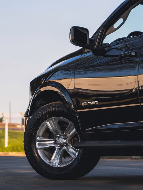 RAM 1500 LARAMIE 5.7 V8 - Imagem 3