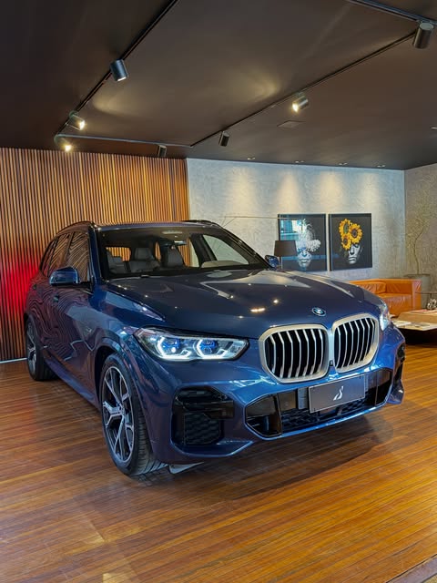BMW X5 XDRIVE 45E - Imagem 2