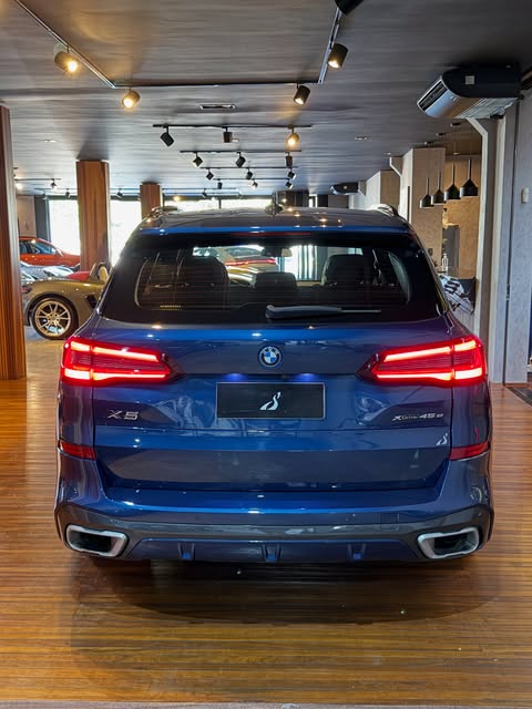BMW X5 XDRIVE 45E - Imagem 3