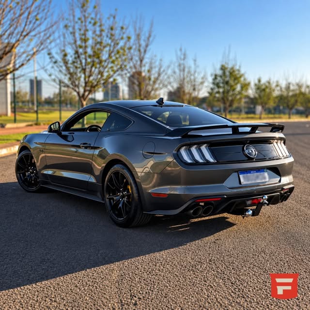 FORD MUSTANG BLACK SHADOW - Imagem 2