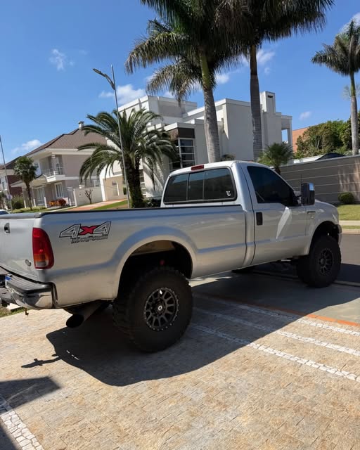 FORD F-250 XLT - Imagem 3