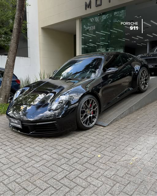 PORSCHE 911 CARRERA S - Imagem 1