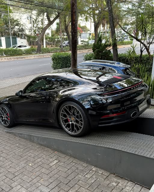 PORSCHE 911 CARRERA S - Imagem 7