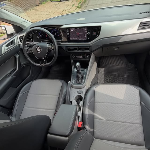 VOLKSWAGEN POLO HIGHLINE - Imagem 3