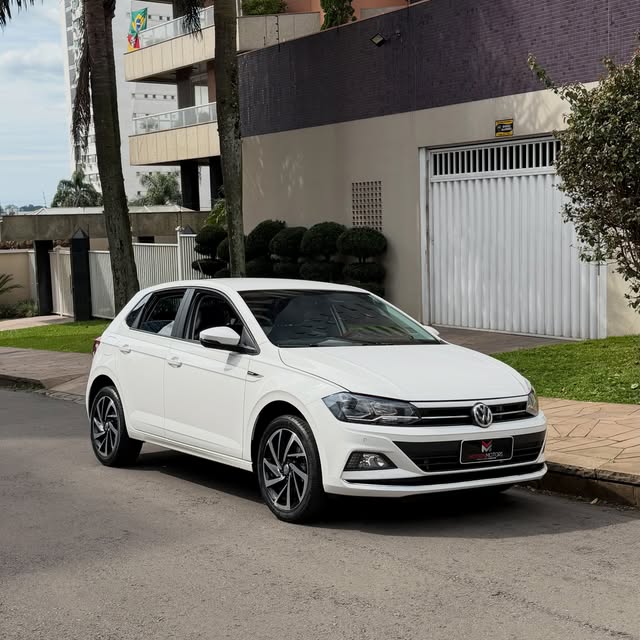 VOLKSWAGEN POLO HIGHLINE - Imagem 8