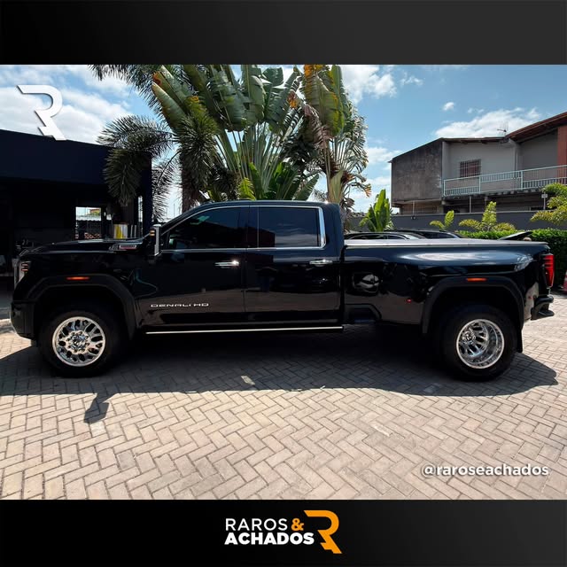 GMC SIERRA 3500HD DENALI ULTIMATE DUALLY - Imagem 9