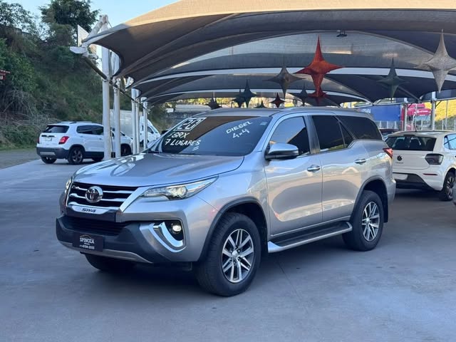TOYOTA HILUX SW4 SRX - Imagem 1