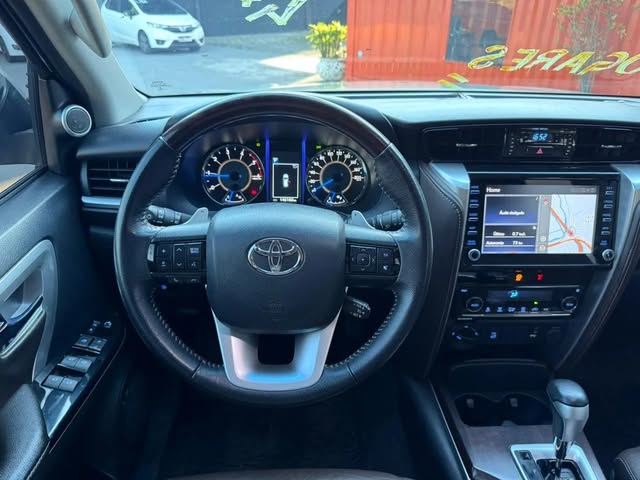 TOYOTA HILUX SW4 SRX - Imagem 6