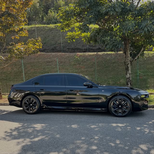 BMW I7 XDRIVE 60 M SPORT - Imagem 4