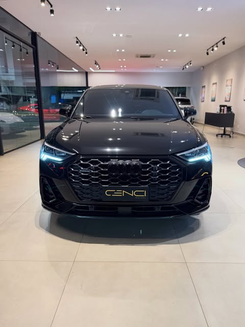 AUDI Q3 SPORTBACK PERFORMANCE BLACK - Imagem 2