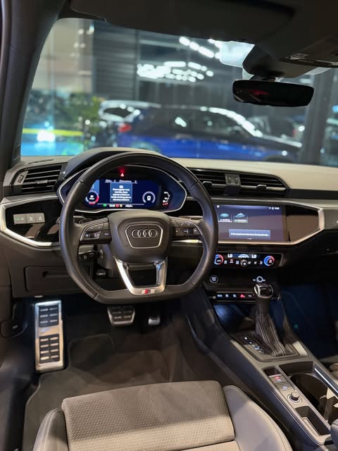 AUDI Q3 SPORTBACK PERFORMANCE BLACK - Imagem 5