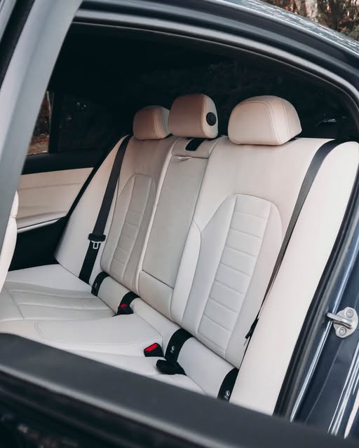 BMW 320I M SPORT - Imagem 8