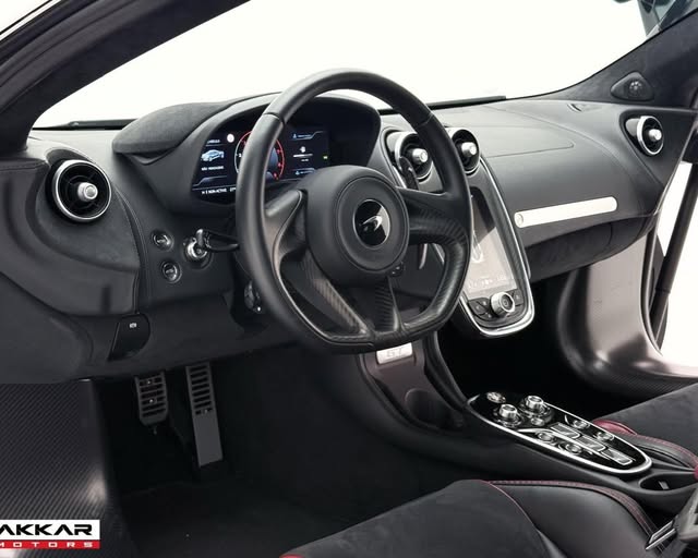 MCLAREN GT - Imagem 10