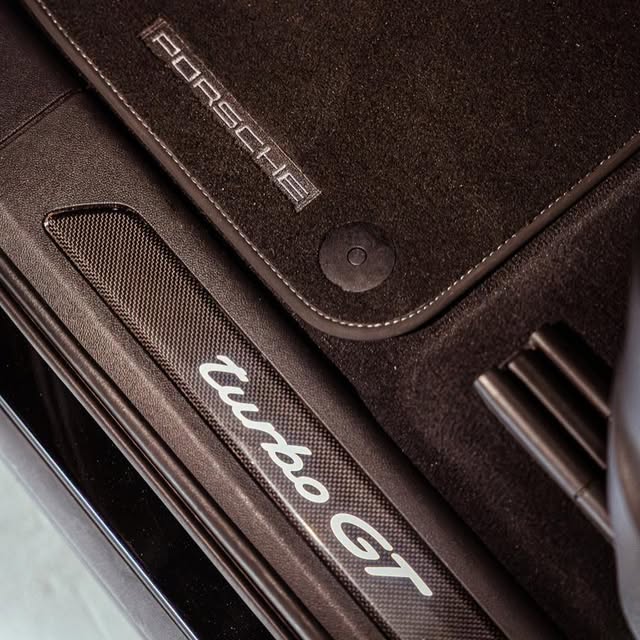 PORSCHE CAYENNE TURBO GT - Imagem 2