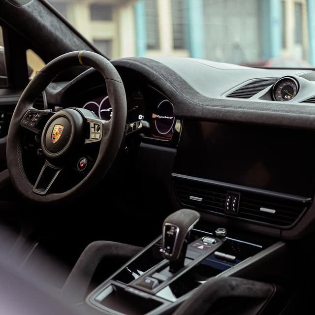 PORSCHE CAYENNE TURBO GT - Imagem 4