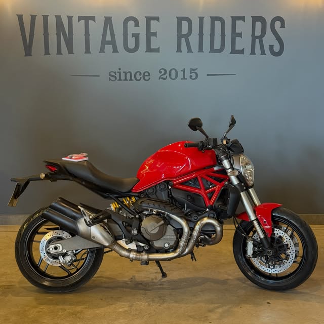 DUCATI MONSTER 821 - Imagem 1