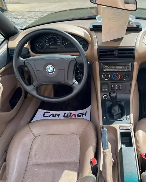 BMW Z3 - Imagem 16