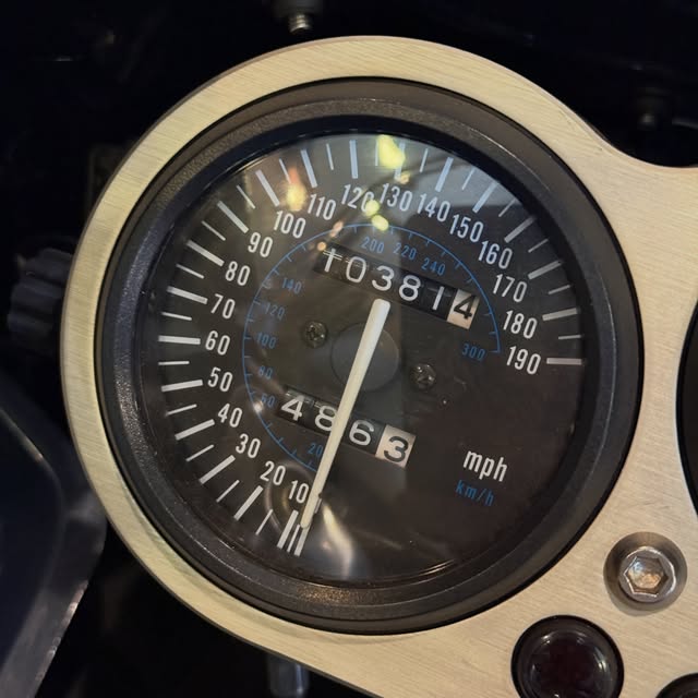 KAWASAKI NINJA ZX9R - Imagem 6