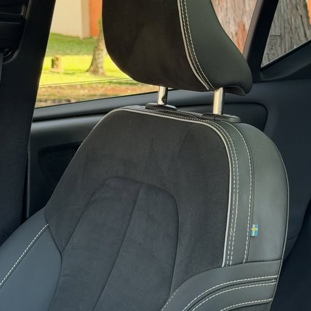 VOLVO XC40 RECHARGE PLUS - Imagem 4