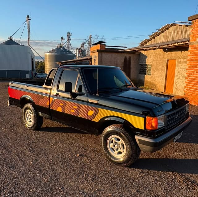 FORD F-1000 - Imagem 1