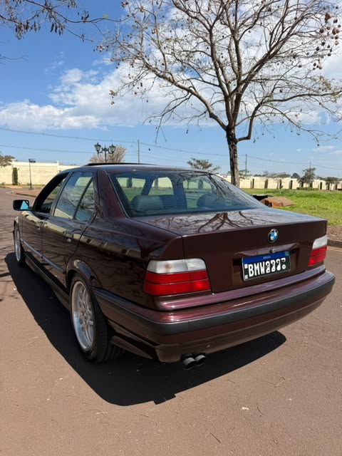 BMW 325I - Imagem 8