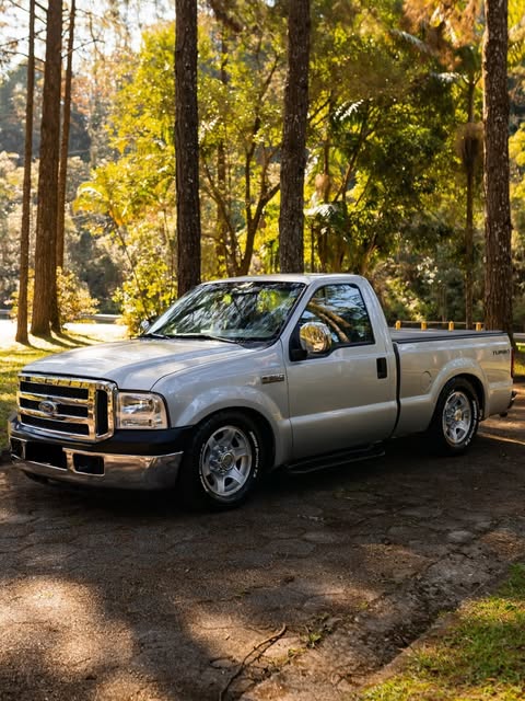 FORD F-250 XLT-L - Imagem 1