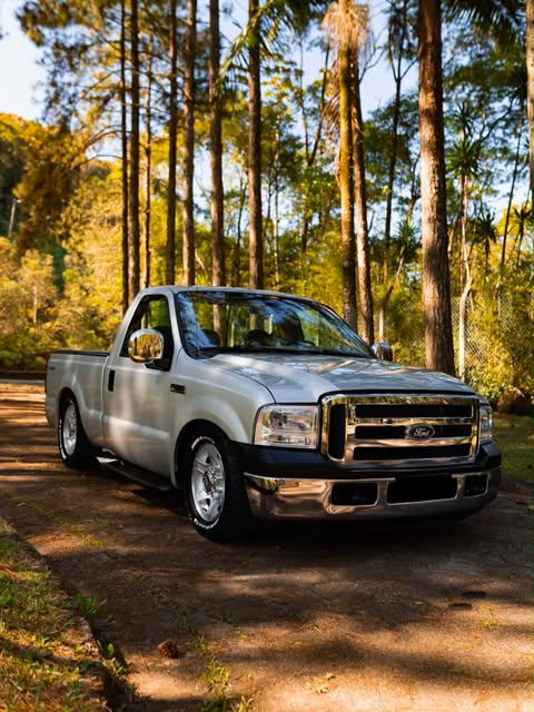 FORD F-250 XLT-L - Imagem 3