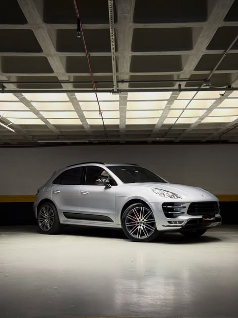 PORSCHE MACAN TURBO - Imagem 1