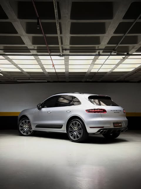 PORSCHE MACAN TURBO - Imagem 16