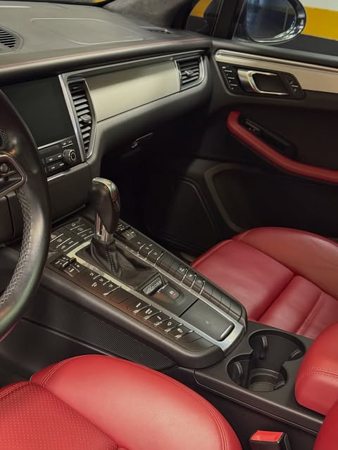 PORSCHE MACAN TURBO - Imagem 9