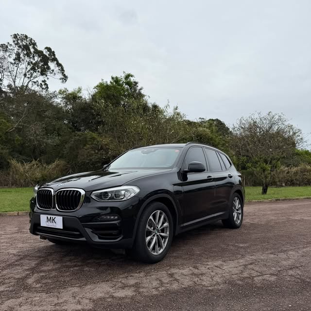 BMW X3 XDRIVE30E - Imagem 2