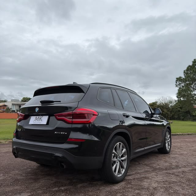 BMW X3 XDRIVE30E - Imagem 3