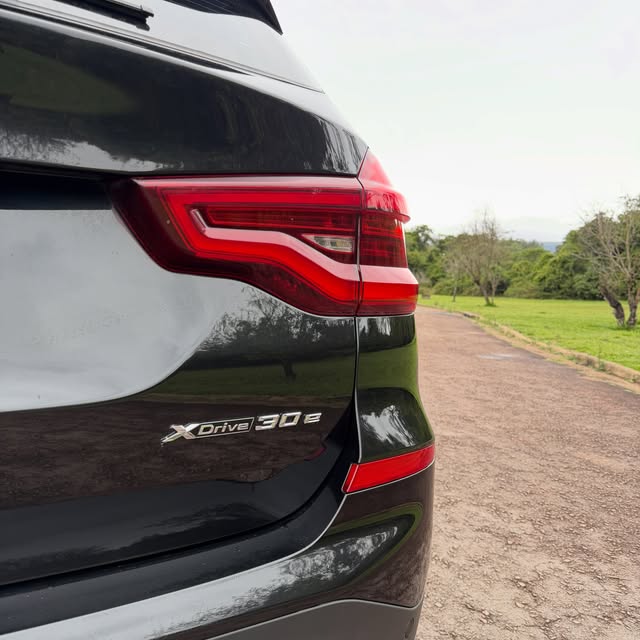 BMW X3 XDRIVE30E - Imagem 5