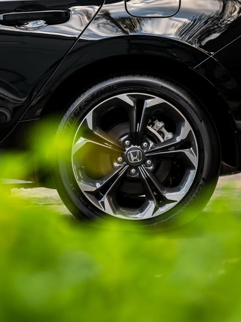 HONDA CIVIC TOURING HYBRID - Imagem 5