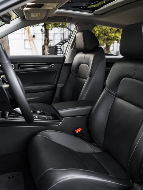 HONDA CIVIC TOURING HYBRID - Imagem 8
