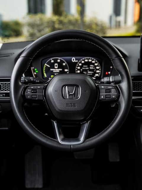 HONDA CIVIC TOURING HYBRID - Imagem 9