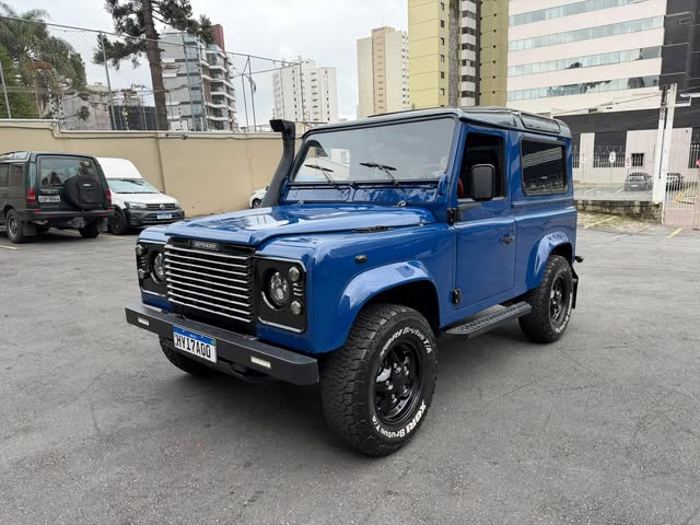 LAND ROVER DEFENDER - Imagem 1